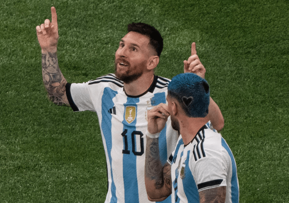 猛龙险胜阿根廷男篮,巴恩斯三分雨点燃全场 猛龙险胜阿根廷男篮,巴恩斯三分雨点燃全场