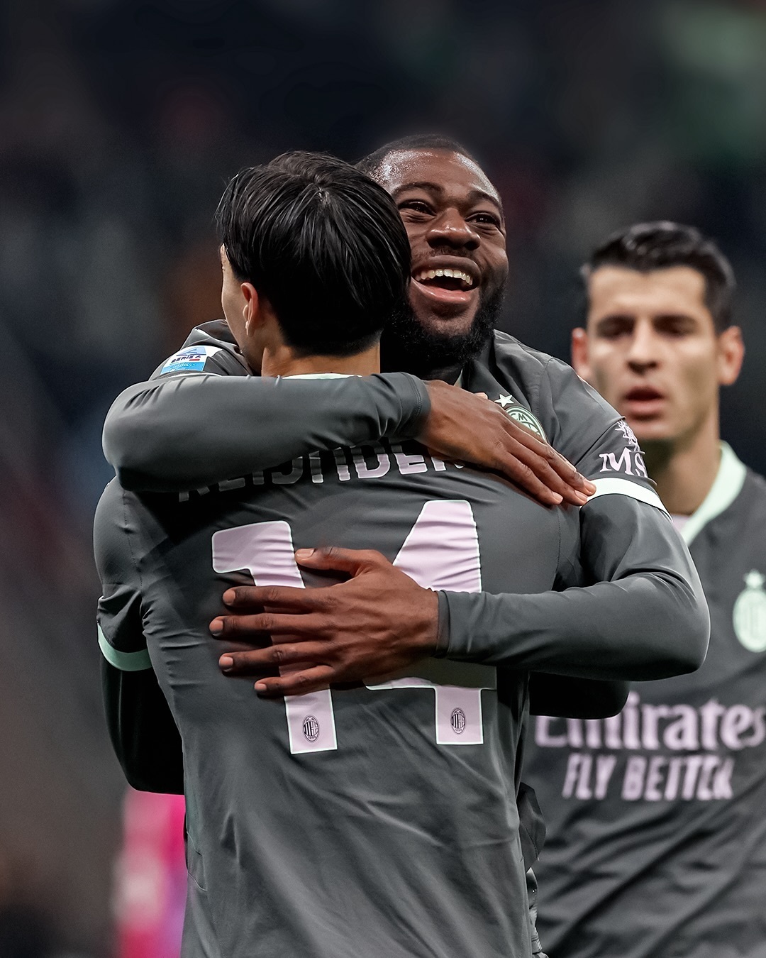 爱游戏官方入口-塞维利亚完胜AC米兰，孔德带队取胜