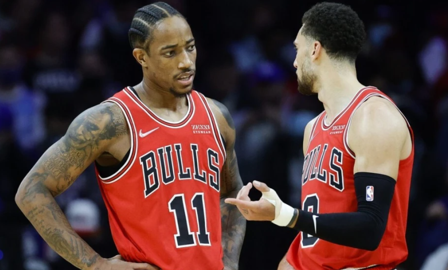 爱游戏体育-猛龙险胜广东队，德罗赞刷新纪录