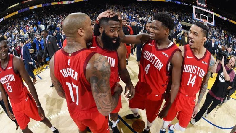 快船横扫天津队,锡安惊艳四座 快船横扫天津队,锡安惊艳四座