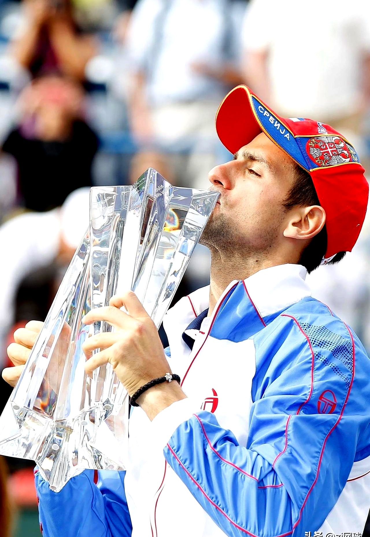 戴维斯杯完胜澳网，德约科维奇刷新纪录