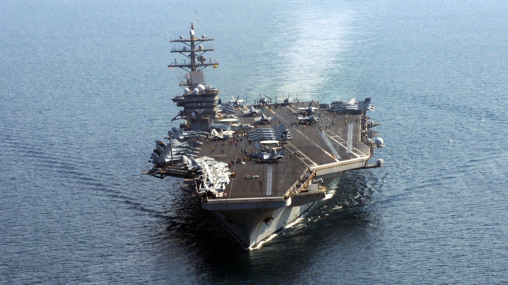 隔网的对决，同源的火焰，当C罗的马德拉风暴遇上马龙的鞍山霹雳